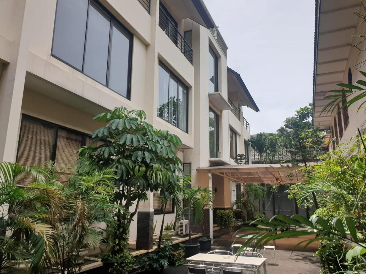 阿利姆比佩加藤套房酒店 雅加达 外观 照片